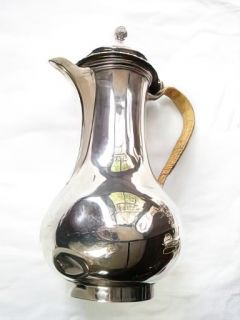 Photo of hot water jug given by Yarner
