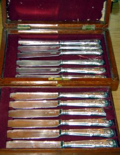 Photo of cased fish knives