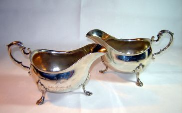 Photo of sauce boats given by Beattie