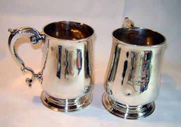 Photo of two mugs