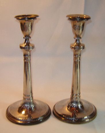 Photo of two candlesticks