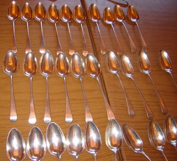 Photo of dessert spoons